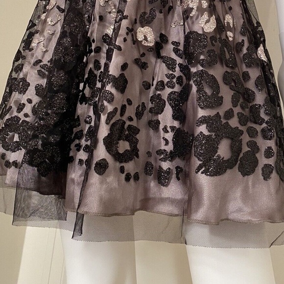 Dress - Picture 3 of 7